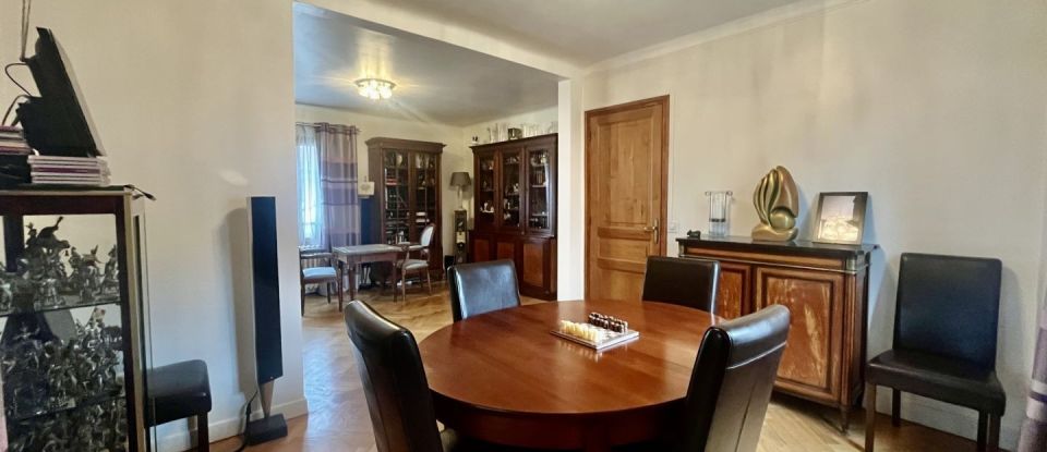 Maison 8 pièces de 135 m² à Le Kremlin-Bicêtre (94270)