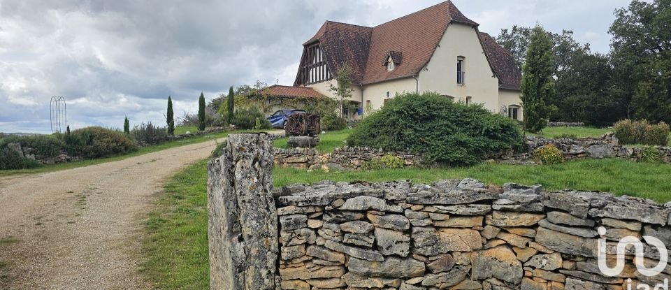 Maison d’architecte 11 pièces de 371 m² à Saint-Sulpice (46160)