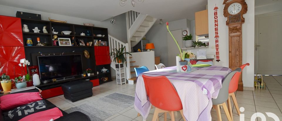 Town house 4 rooms of 80 m² in Saint-Prix (95390)