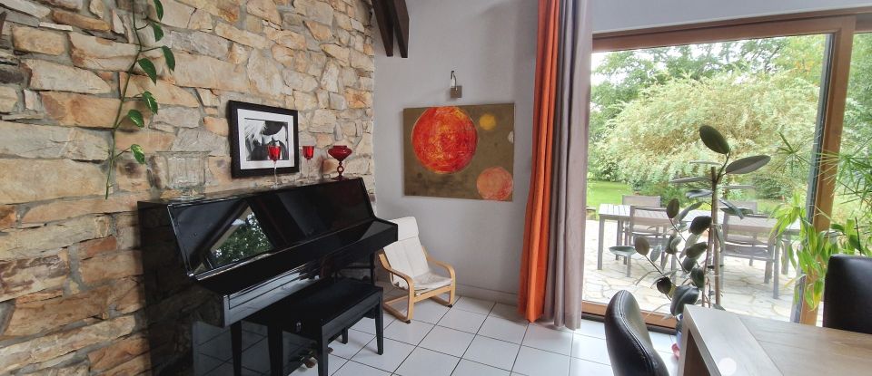 House 6 rooms of 220 m² in Liffré (35340)