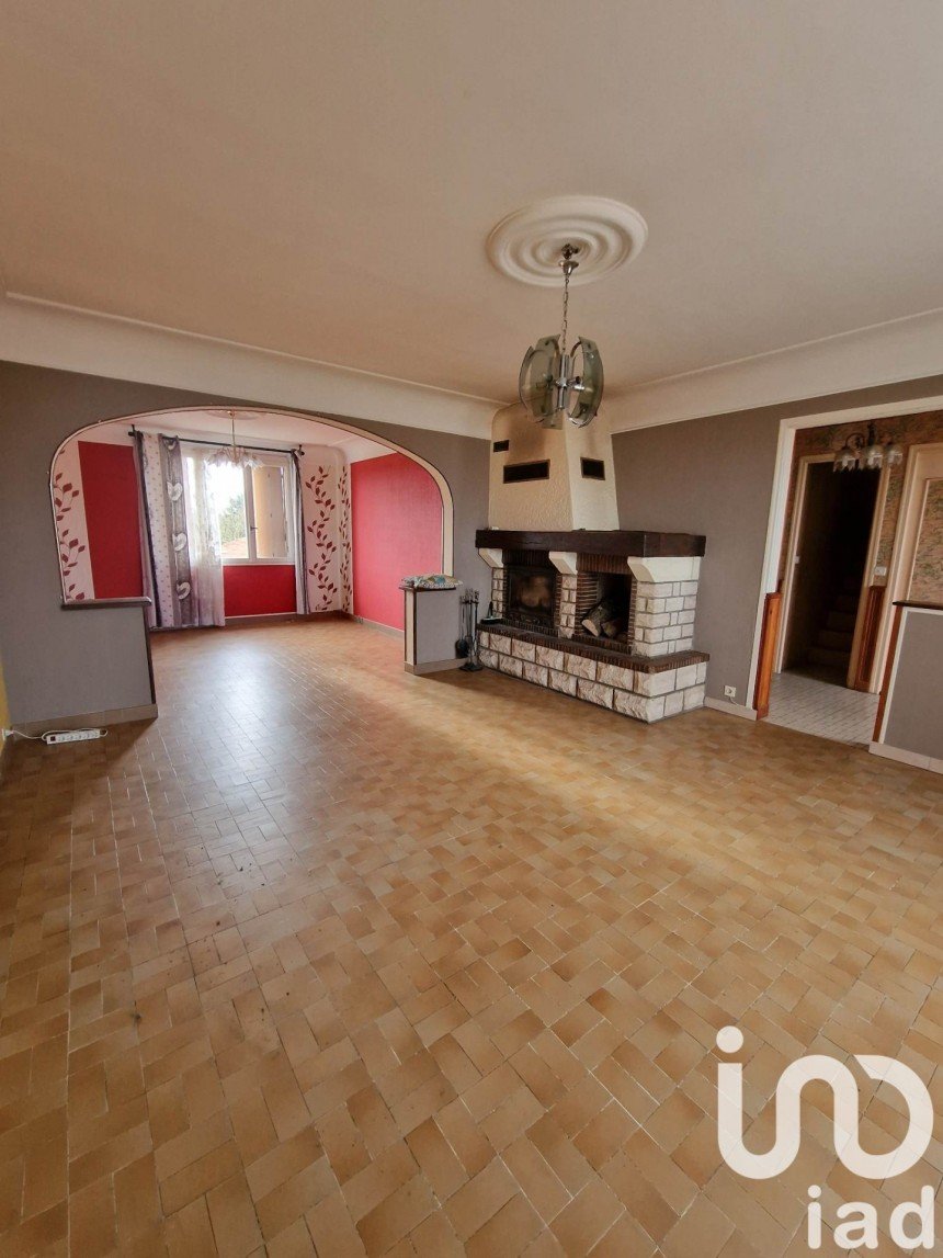 House 10 rooms of 138 m² in Saint-Dizier (52100)