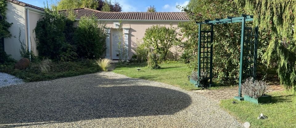 Maison 4 pièces de 137 m² à Saint-Sulpice-de-Royan (17200)