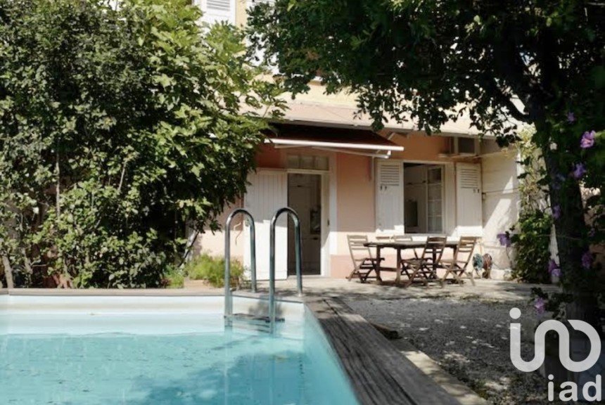 House 5 rooms of 151 m² in Avignon (84000)