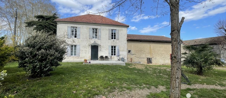 Maison traditionnelle 7 pièces de 174 m² à Layrac (47390)