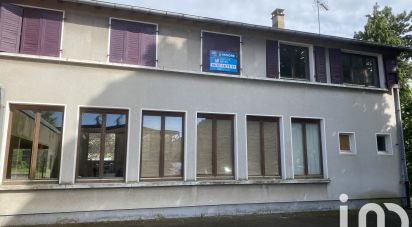 Maison 4 pièces de 180 m² à Lorry-Mardigny (57420)