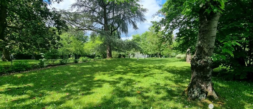 Maison traditionnelle 7 pièces de 230 m² à Bergerac (24100)