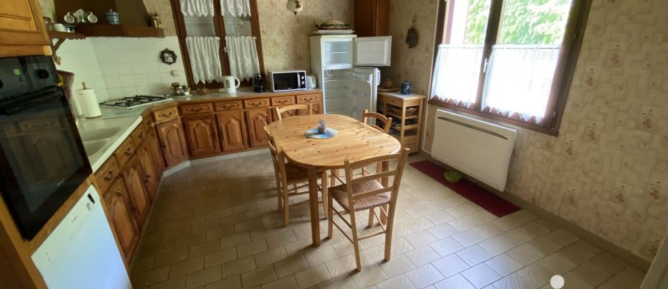 House 6 rooms of 156 m² in Rouilly-Saint-Loup (10800)