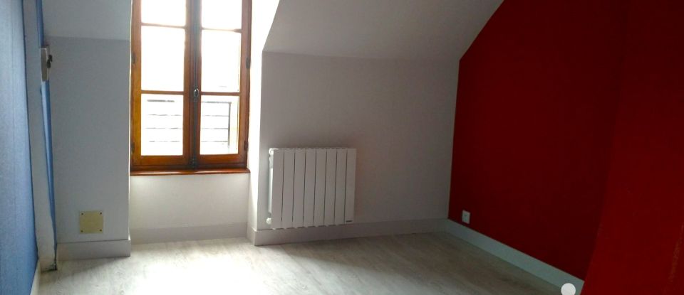 House 5 rooms of 141 m² in Cloyes-sur-le-Loir (28220)