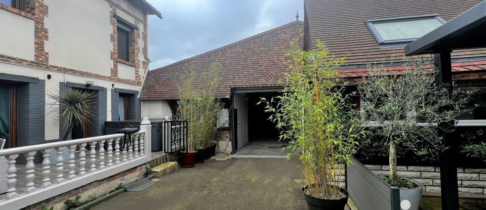 Maison de ville 5 pièces de 167 m² à Saint-Étienne-du-Rouvray (76800)