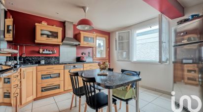 Maison 6 pièces de 160 m² à Bouleurs (77580)