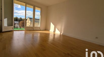 Apartment 3 rooms of 67 m² in Versailles (78000)