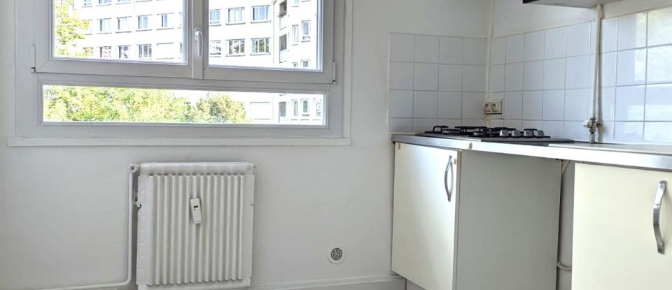 Apartment 3 rooms of 67 m² in Versailles (78000)