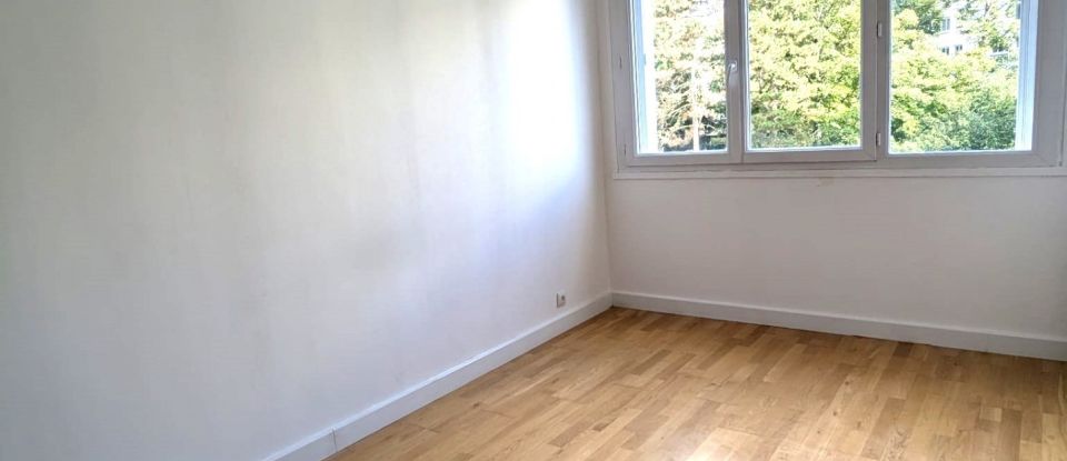 Apartment 3 rooms of 67 m² in Versailles (78000)