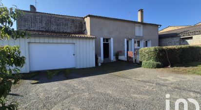 House 6 rooms of 108 m² in Faye-l'Abbesse (79350)