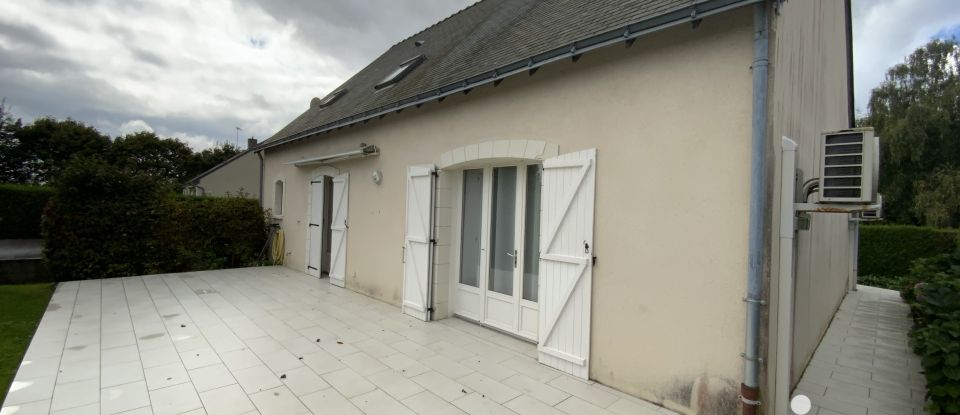 Traditional house 10 rooms of 110 m² in Combrée (49520)