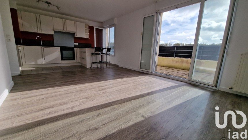 Apartment 3 rooms of 63 m² in Claye-Souilly (77410)