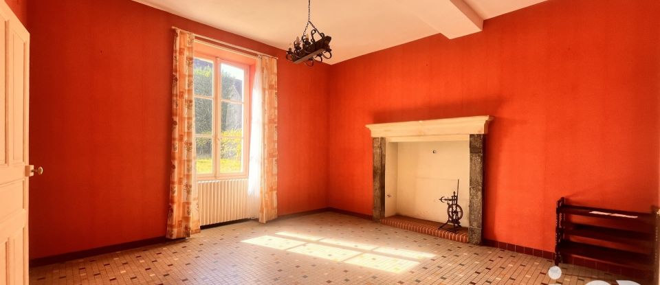 Mansion 9 rooms of 251 m² in Château-Gontier (53200)