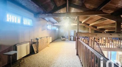 Traditional house 5 rooms of 200 m² in Basse-Goulaine (44115)