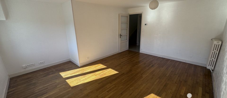 Maison 4 pièces de 142 m² à Valcourt (52100)