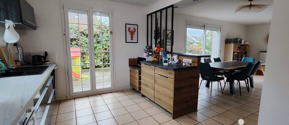 Maison 6 pièces de 160 m² à Sarry (51520)