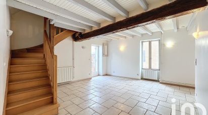 Maison de village 4 pièces de 72 m² à Maligny (89800)