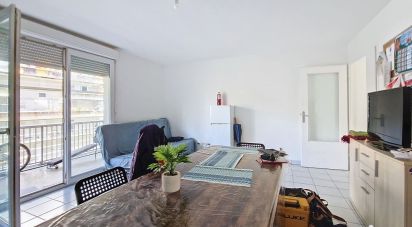 Appartement 4 pièces de 82 m² à Bordeaux (33800)