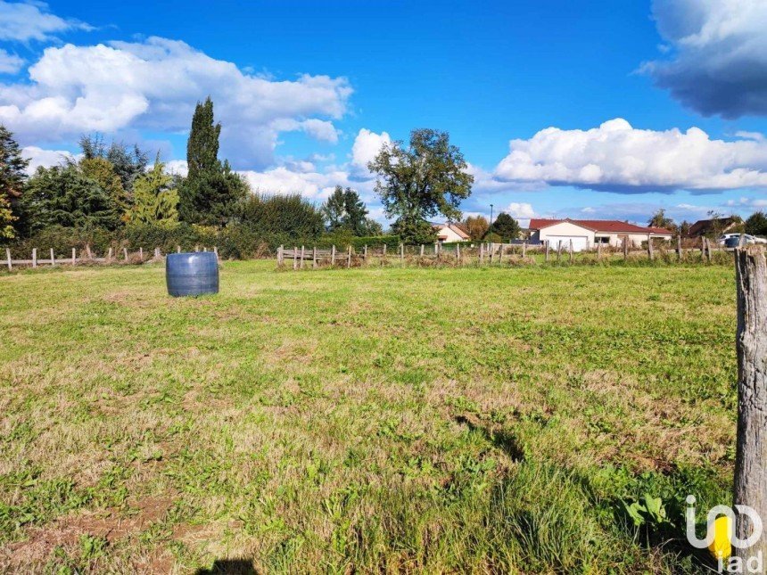 Terrain de 1 600 m² à Baudemont (71800)