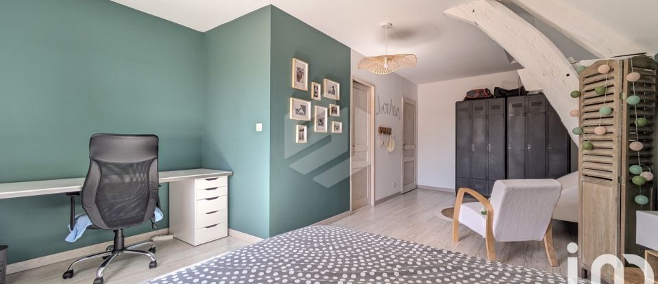 Maison 7 pièces de 360 m² à Gilly-lès-Cîteaux (21640)