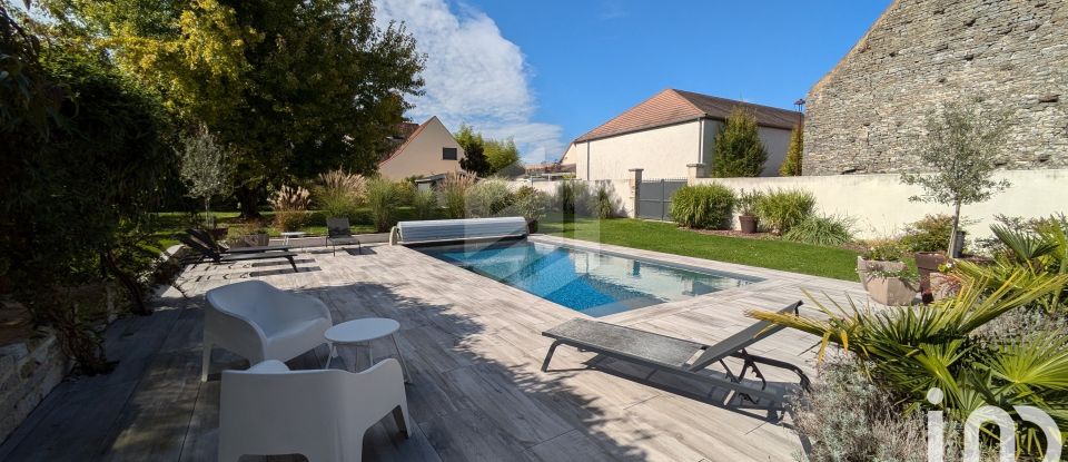 Maison 7 pièces de 360 m² à Gilly-lès-Cîteaux (21640)