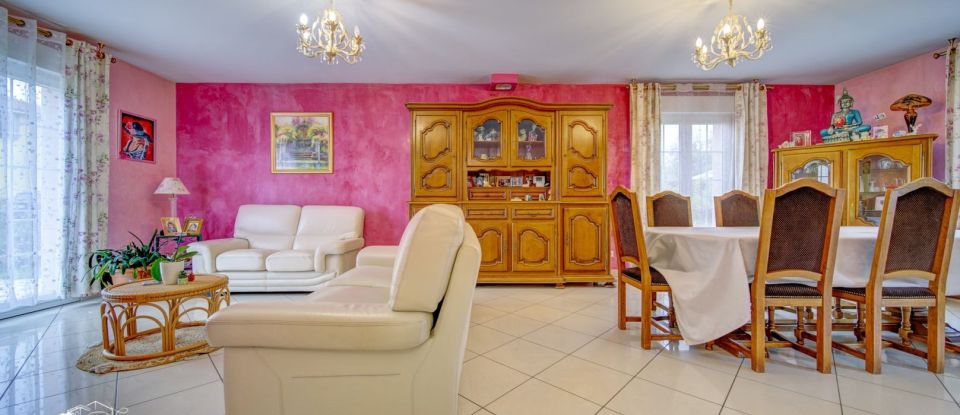 House 6 rooms of 128 m² in Hayange (57700)