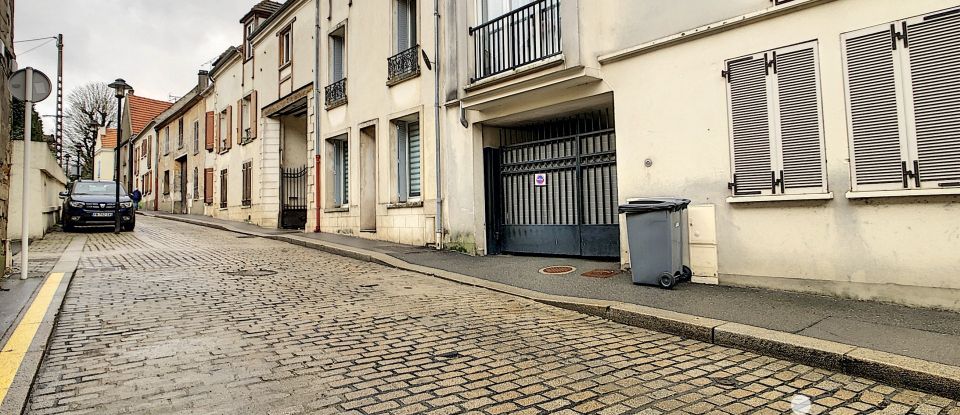 Maison de ville 4 pièces de 105 m² à Villeneuve-le-Roi (94290)