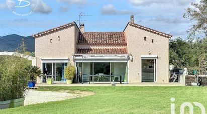 House 10 rooms of 160 m² in Hyères (83400)