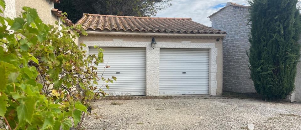 Maison 7 pièces de 130 m² à Maubec (84660)