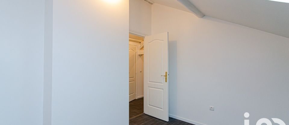 Apartment 3 rooms of 77 m² in Châlons-en-Champagne (51000)