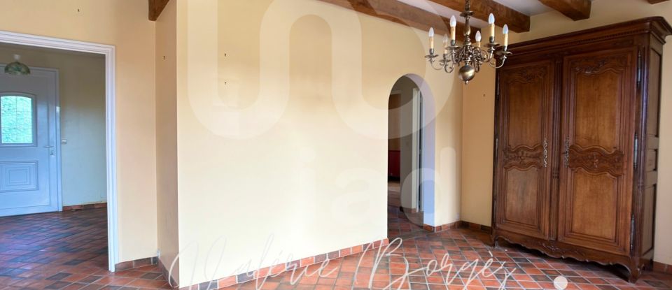 Traditional house 7 rooms of 160 m² in Rozay-en-Brie (77540)