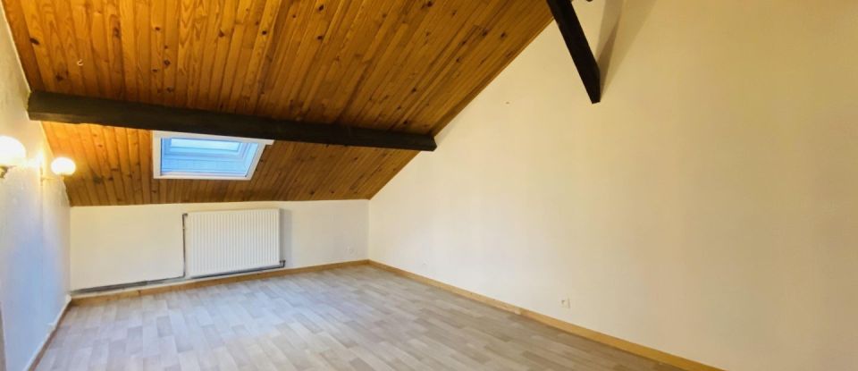 Maison 6 pièces de 90 m² à Villeneuve-Saint-Germain (02200)