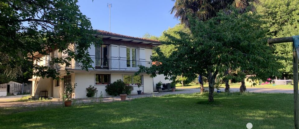 House 5 rooms of 160 m² in Dignac (16410)