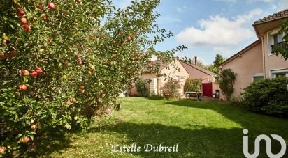 Maison 5 pièces de 127 m² à Voisins-le-Bretonneux (78960)