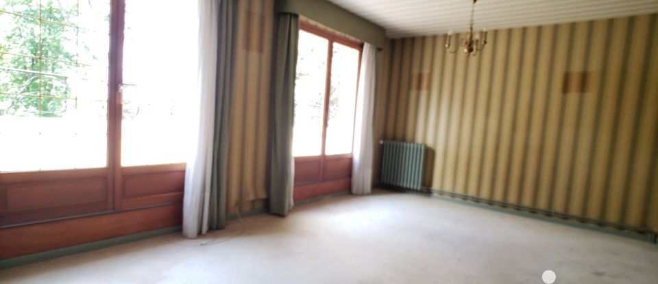 Traditional house 9 rooms of 350 m² in Le Luart (72390)