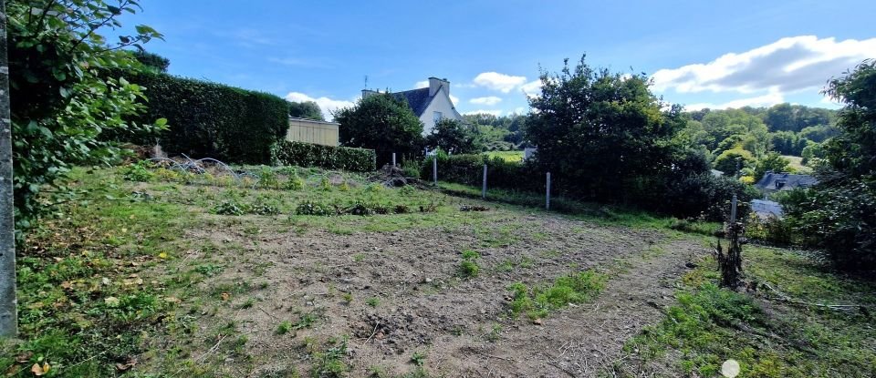 Maison traditionnelle 6 pièces de 129 m² à Carhaix-Plouguer (29270)