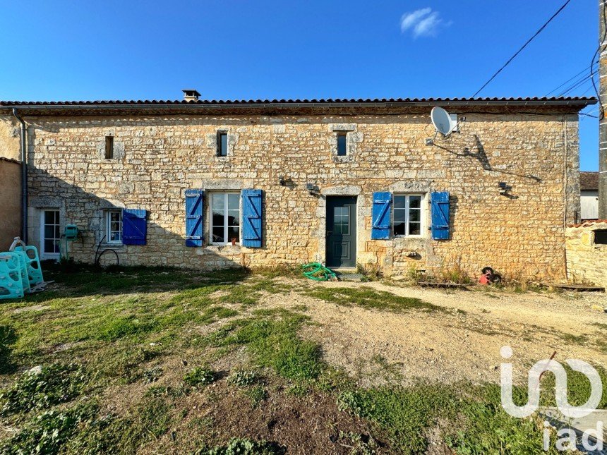 Vente Maison 145m² 4 Pièces à Chazelles (16380) - Iad France