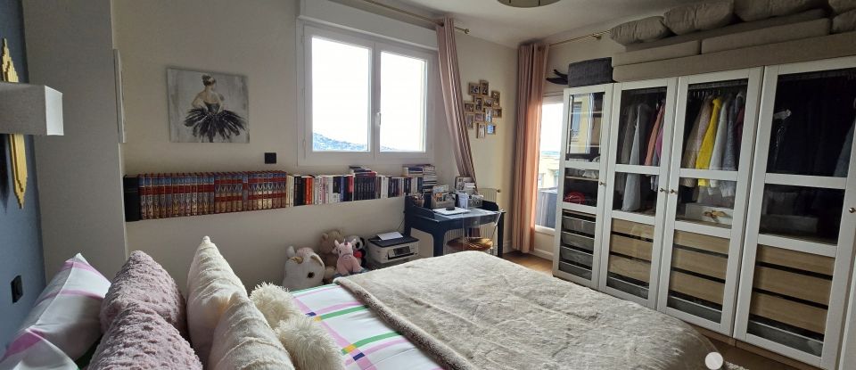 Appartement 3 pièces de 99 m² à Cannes (06400)