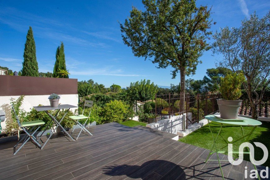 Maison 5 pièces de 120 m² à Rochefort-du-Gard (30650)