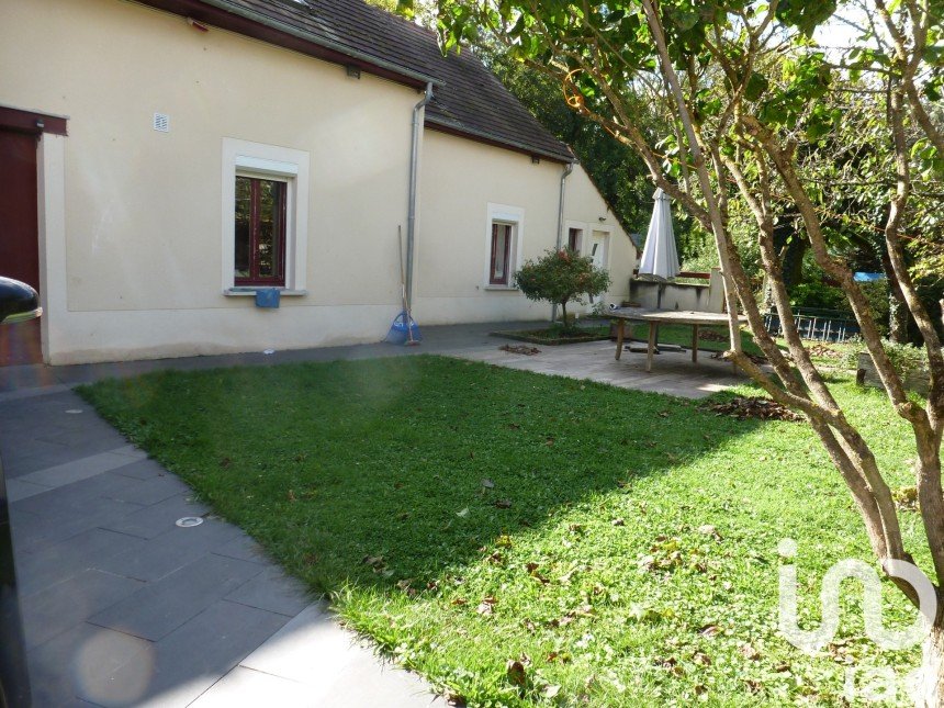 Traditional house 8 rooms of 157 m² in Everly (77157)