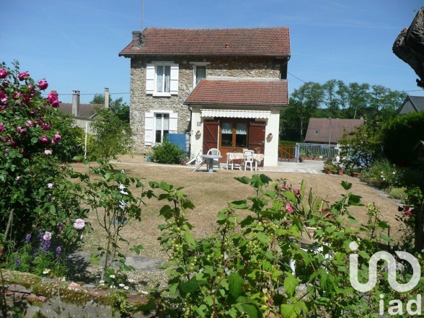 House 6 rooms of 130 m² in Fère-en-Tardenois (02130)