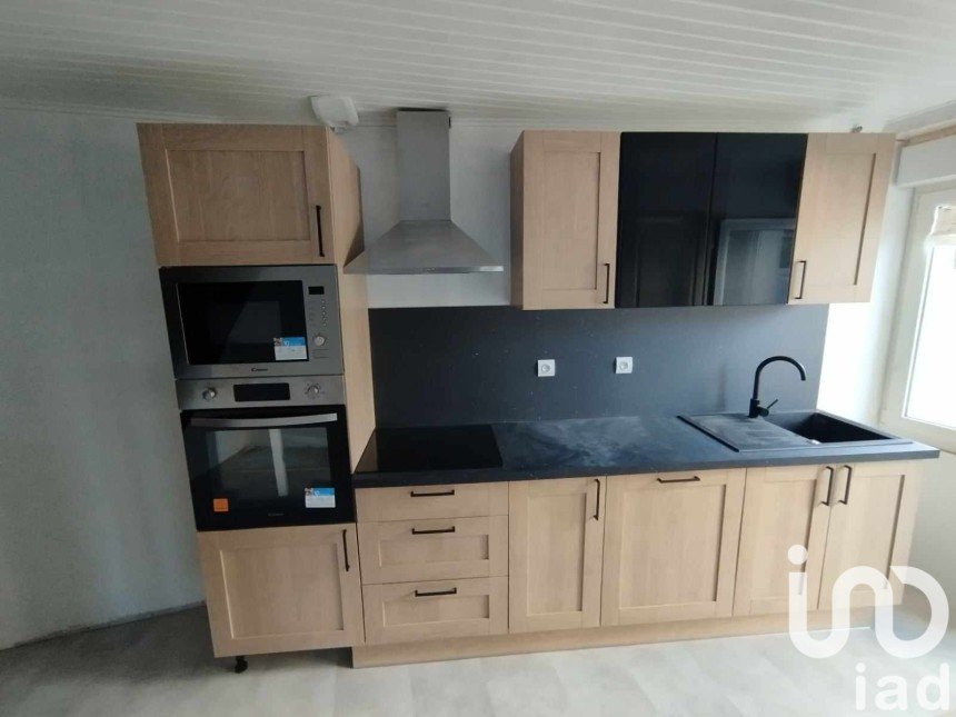 Maison 4 pièces de 90 m² à Bournezeau (85480)