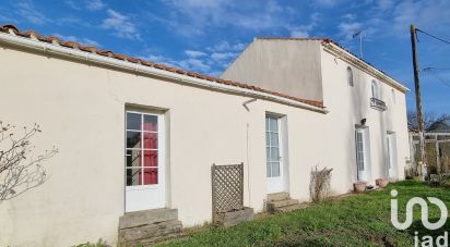 Country house 8 rooms of 220 m² in Apremont (85220)