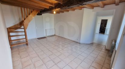 Maison 4 pièces de 95 m² à Cressat (23140)