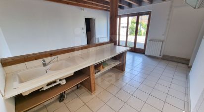 Maison 4 pièces de 95 m² à Cressat (23140)