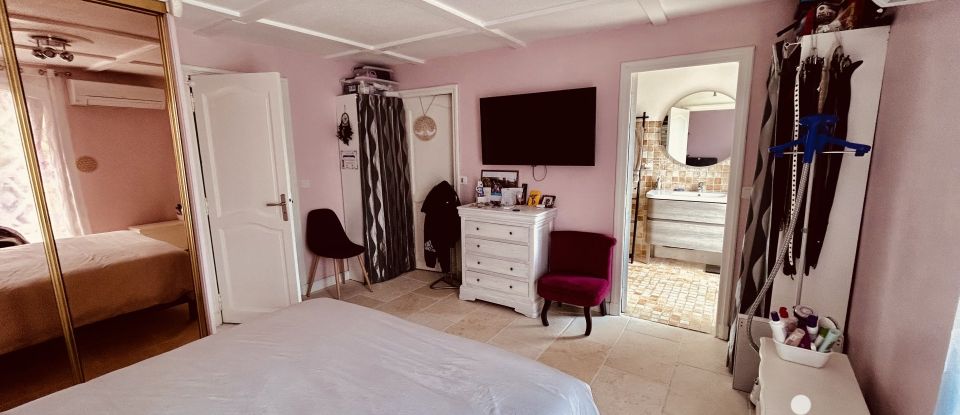 Maison traditionnelle 5 pièces de 160 m² à Roquebrune-sur-Argens (83380)